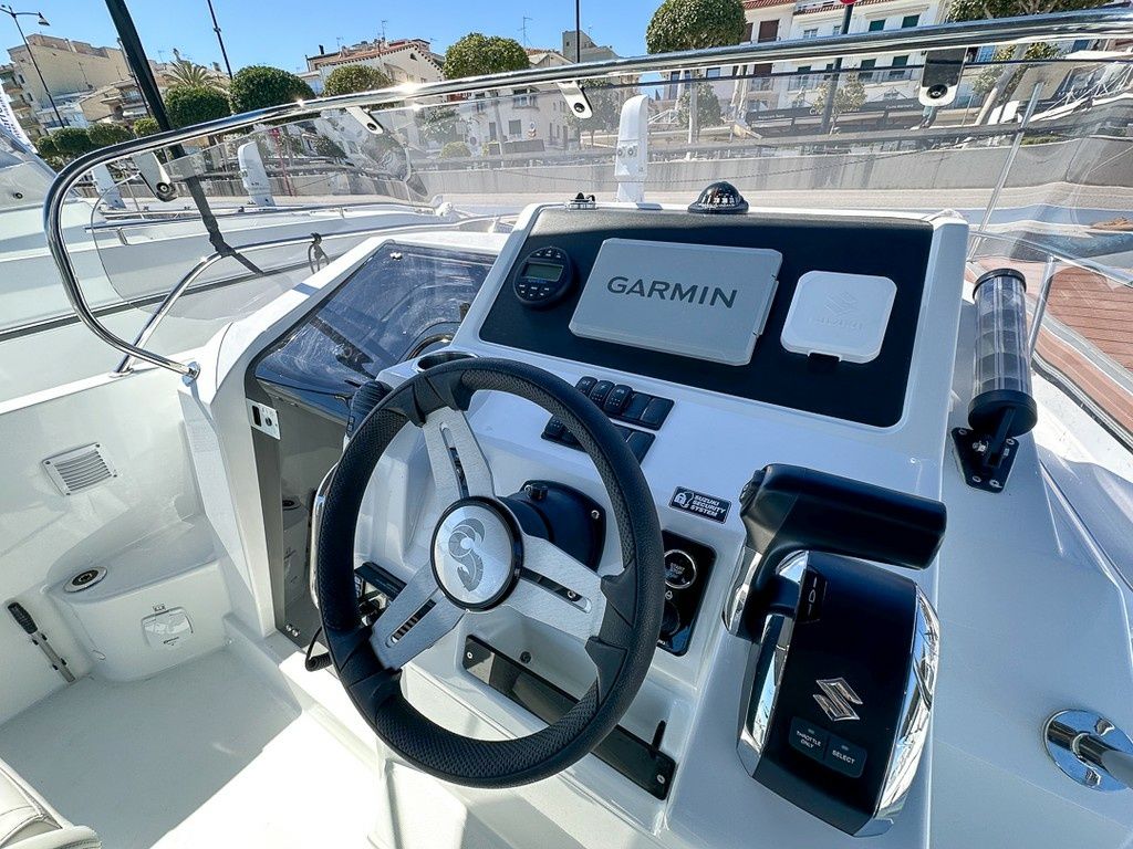 Beneteau Flyer 8 Sundeck | Llevant