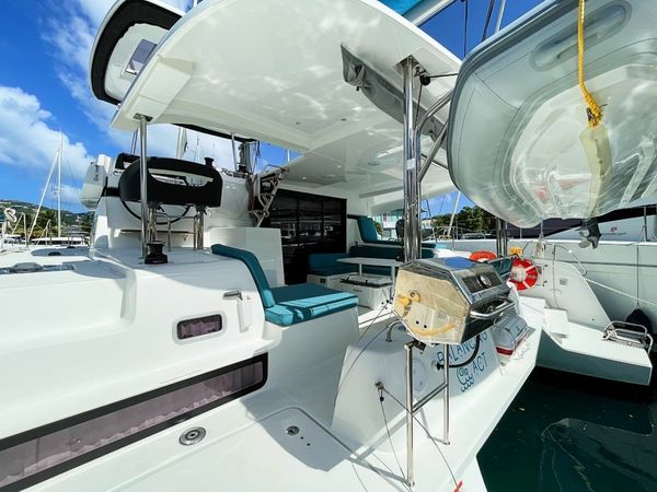 Lagoon 42 | Balancing Act