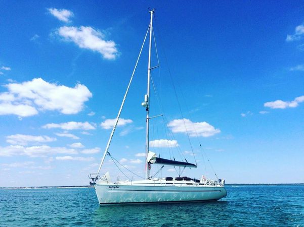 Bavaria 38 | Dotty Dot