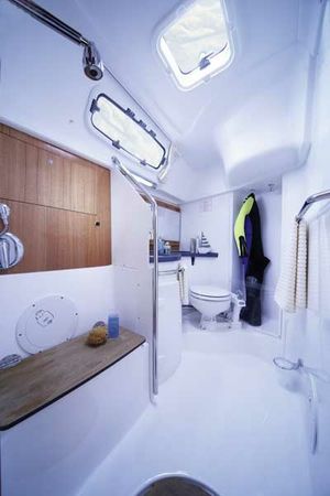 Bavaria 38 | Dotty Dot