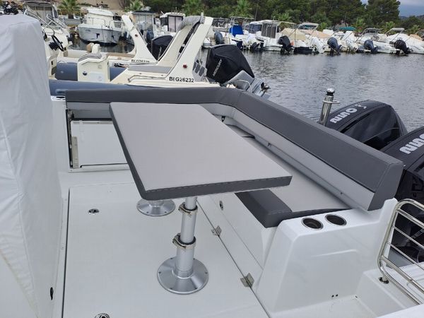 Jeanneau Cap Camarat 9.0 CC | Muna