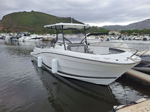 Jeanneau Cap Camarat 9.0 CC | Muna