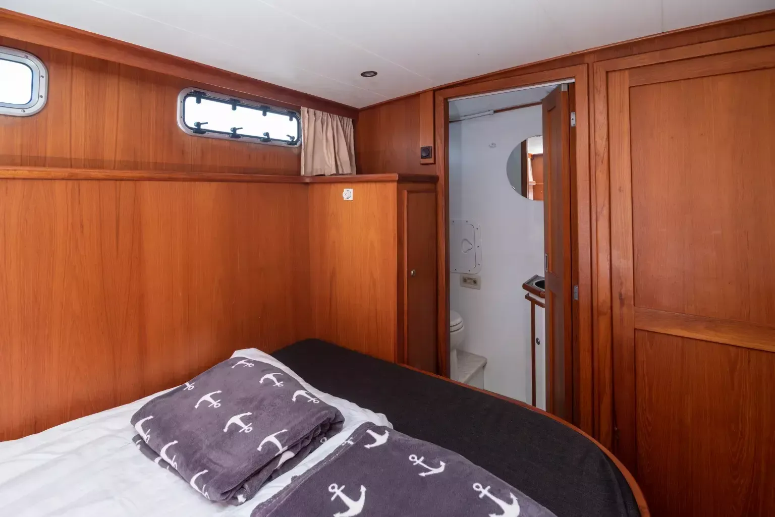 Aqua Yacht 1200 | Siva