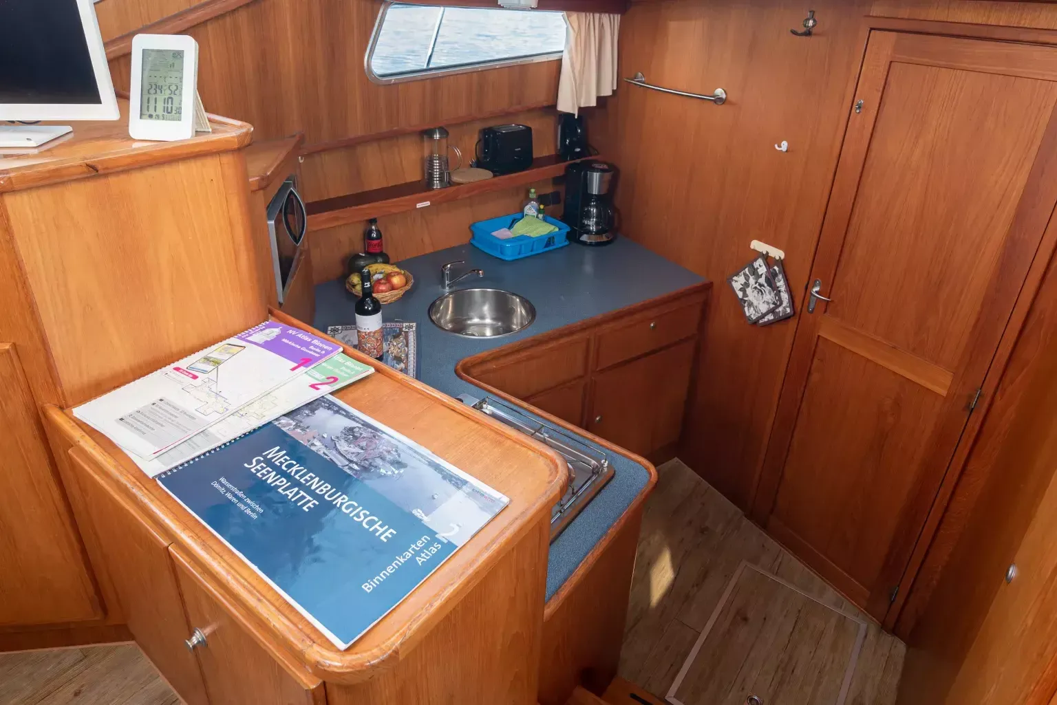 Aqua Yacht 1200 | Siva