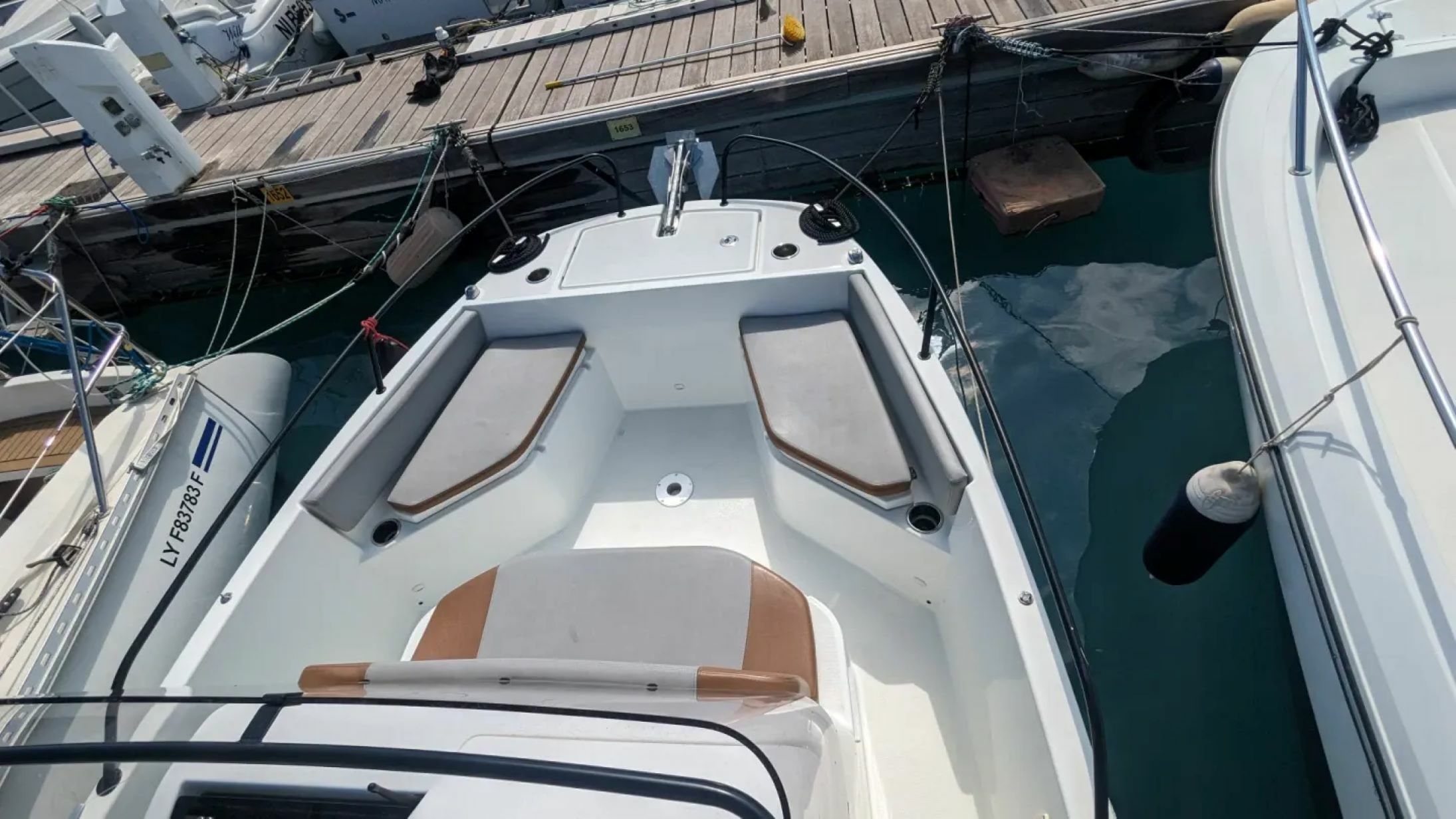 Beneteau Flyer 7 Spacedeck | Gian & Chris