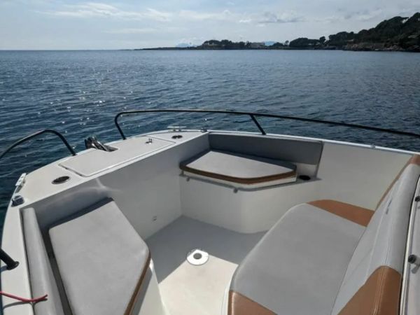 Beneteau Flyer 7 Spacedeck | Gian & Chris