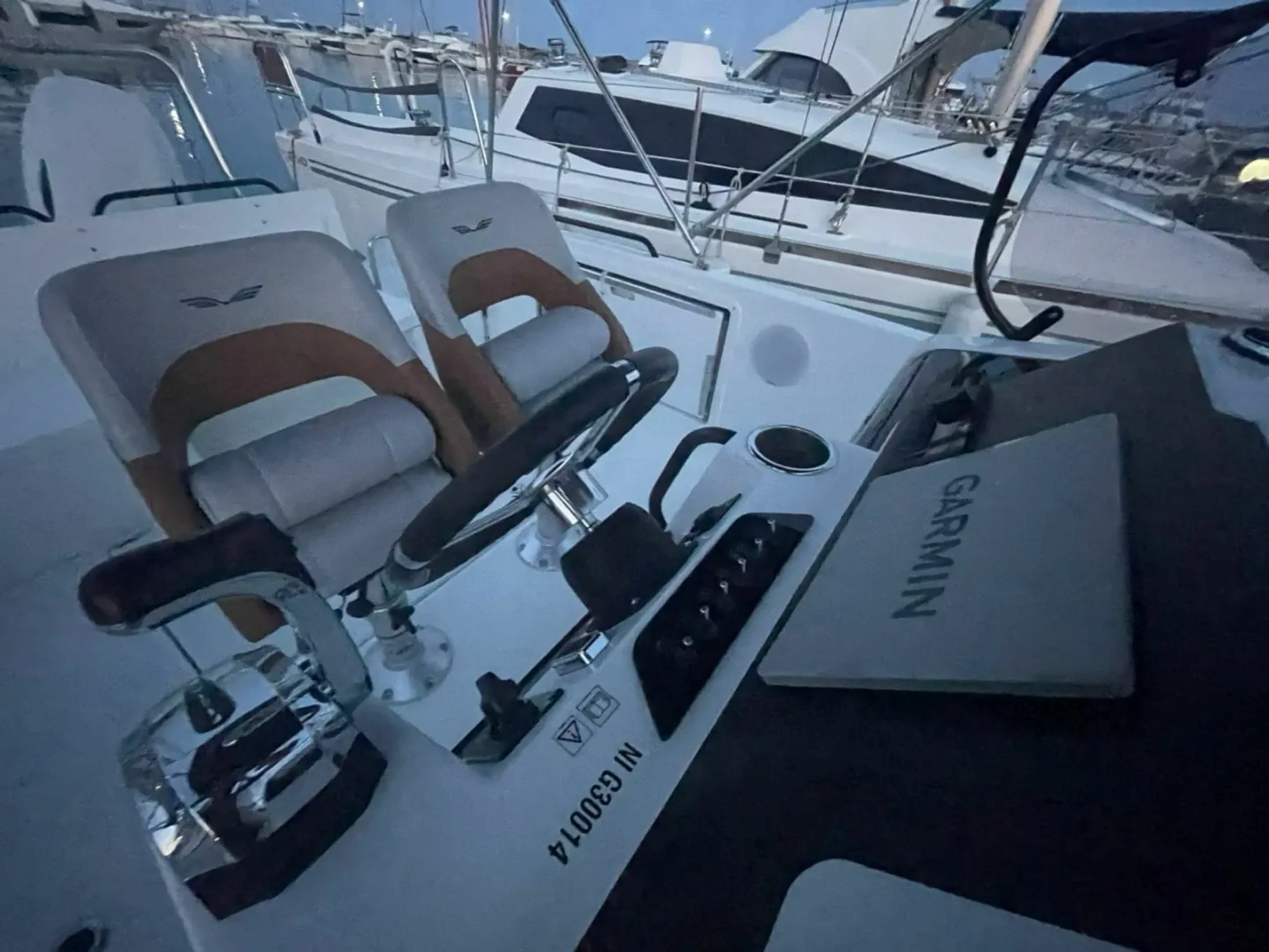 Beneteau Flyer 7 Spacedeck | Gian & Chris