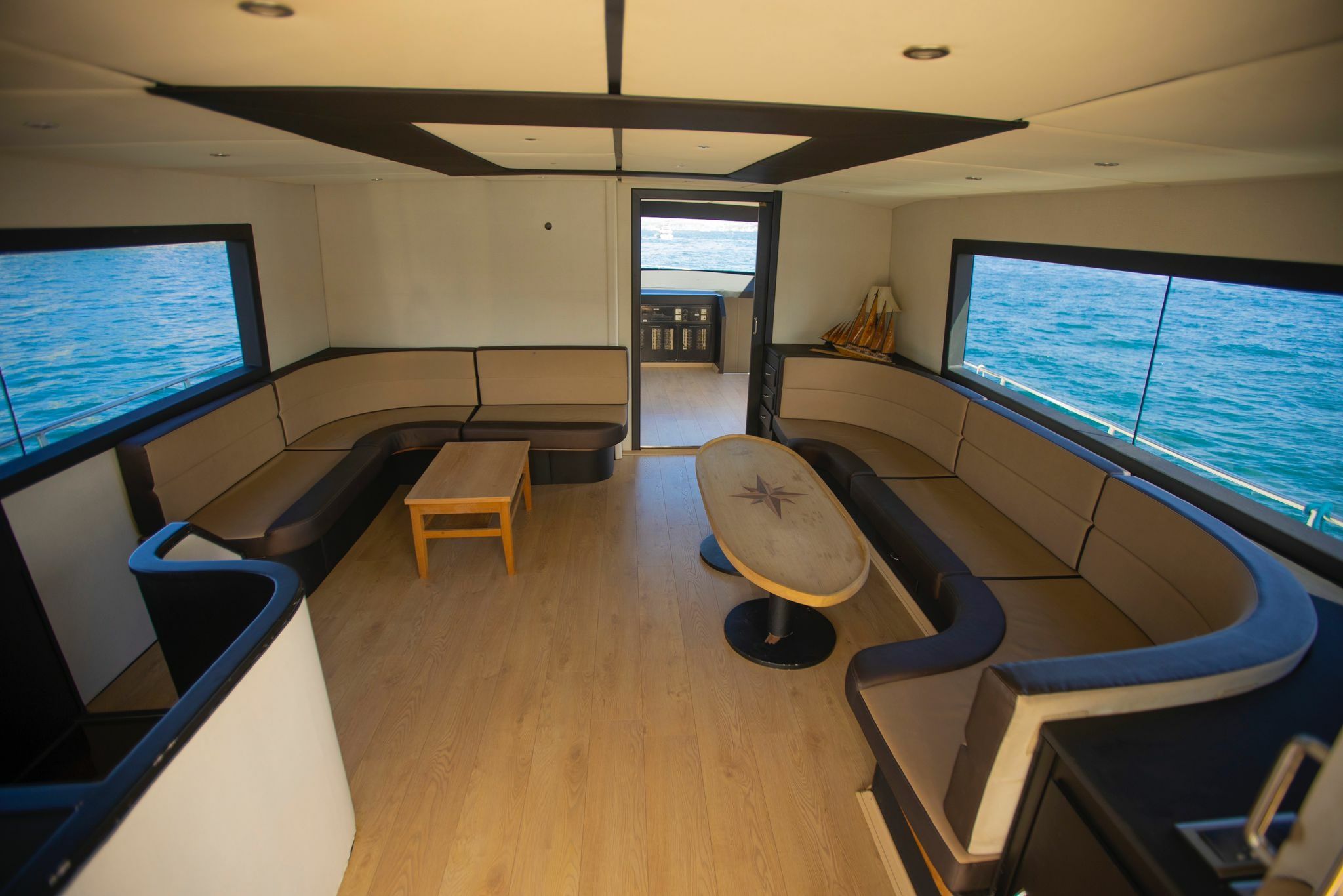 Custom Built 72 | Corona Paris