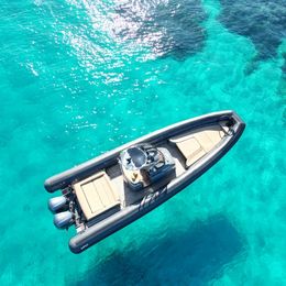 Sea Water Smeralda 320 | Despicable me