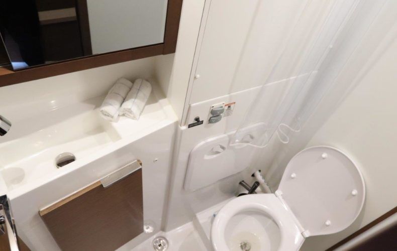 Lagoon 40 | Bubbles Up