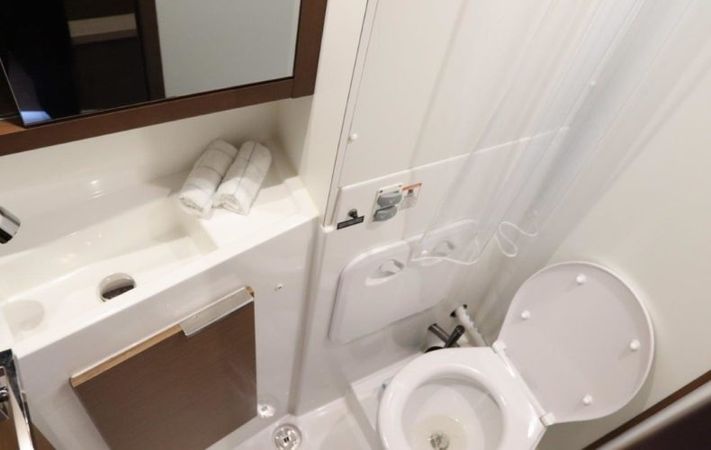 Lagoon 40 | Bubbles Up