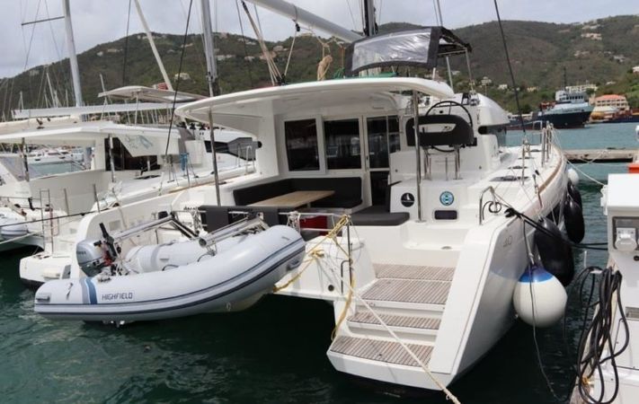 Lagoon 40 | Bubbles Up