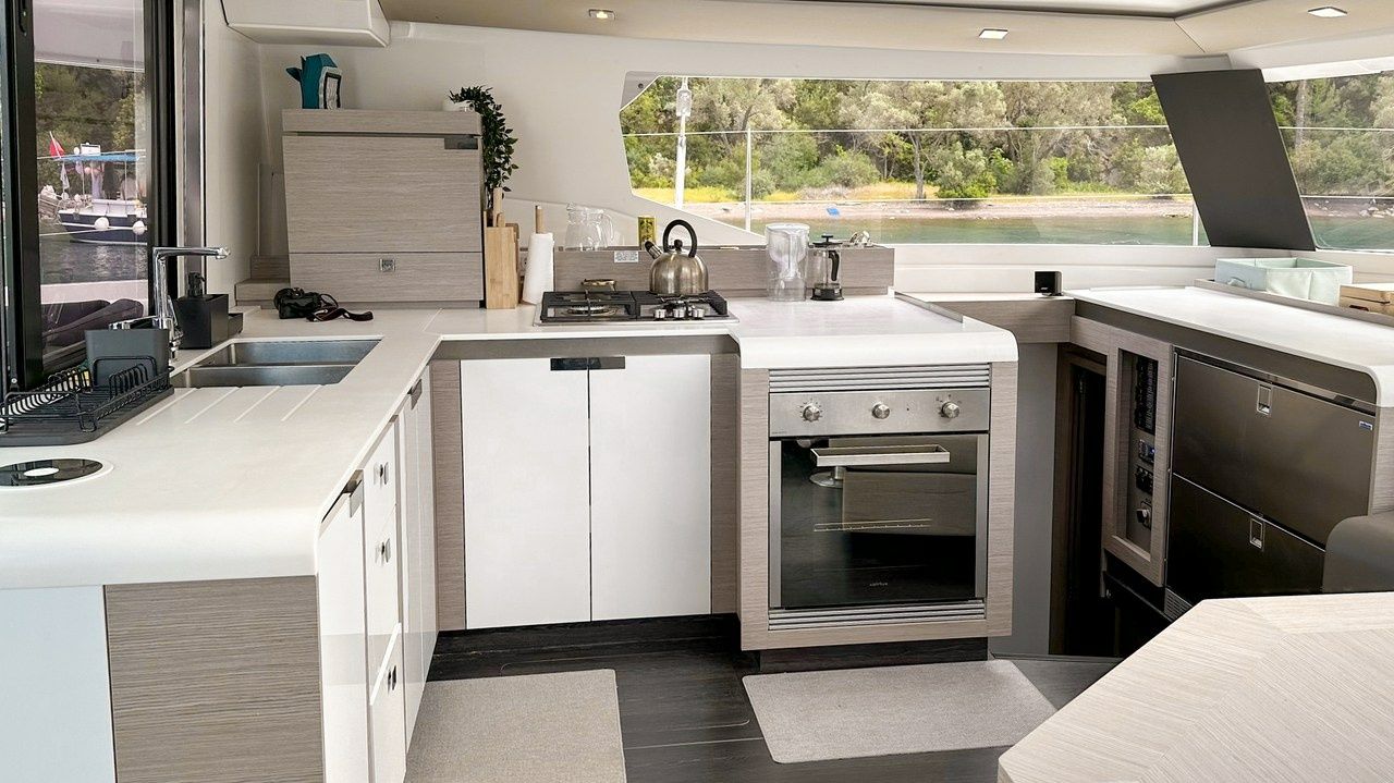 Fountaine Pajot Tanna 47 | Smart Way