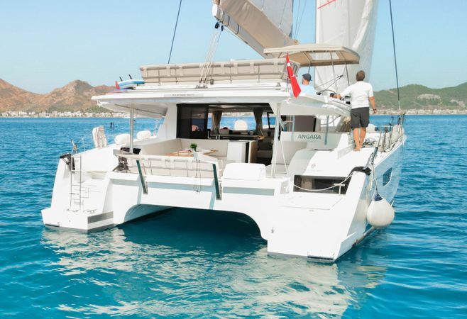 Fountaine Pajot Tanna 47 | Angara