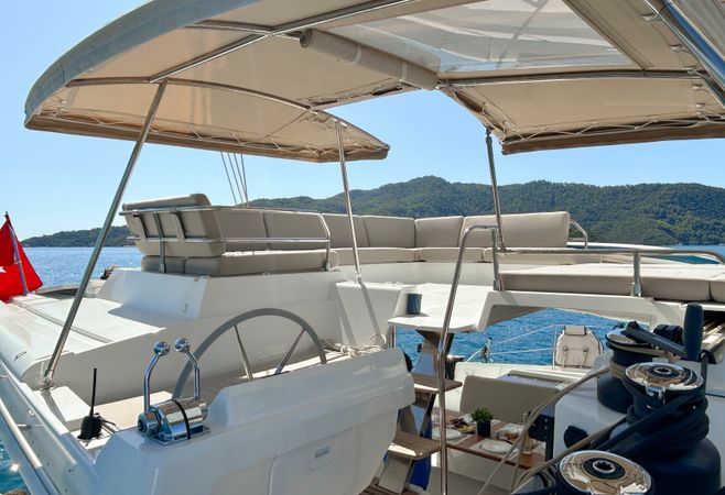 Fountaine Pajot Tanna 47 | Angara