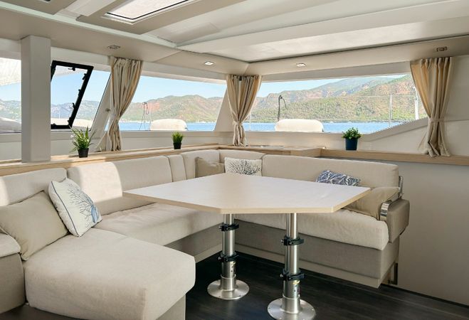 Fountaine Pajot Tanna 47 | Angara