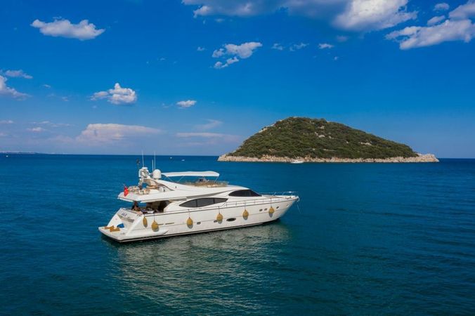 Ferretti 760 | Agl