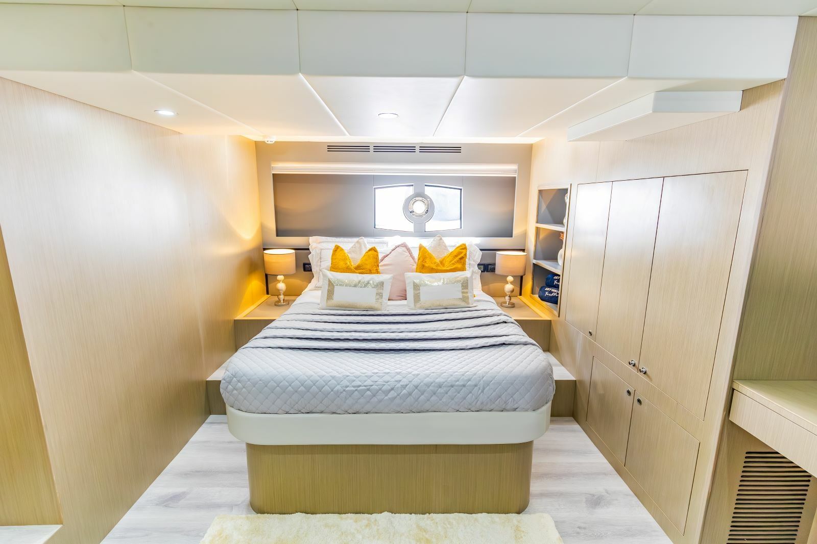 Custom Built 52 | Luna