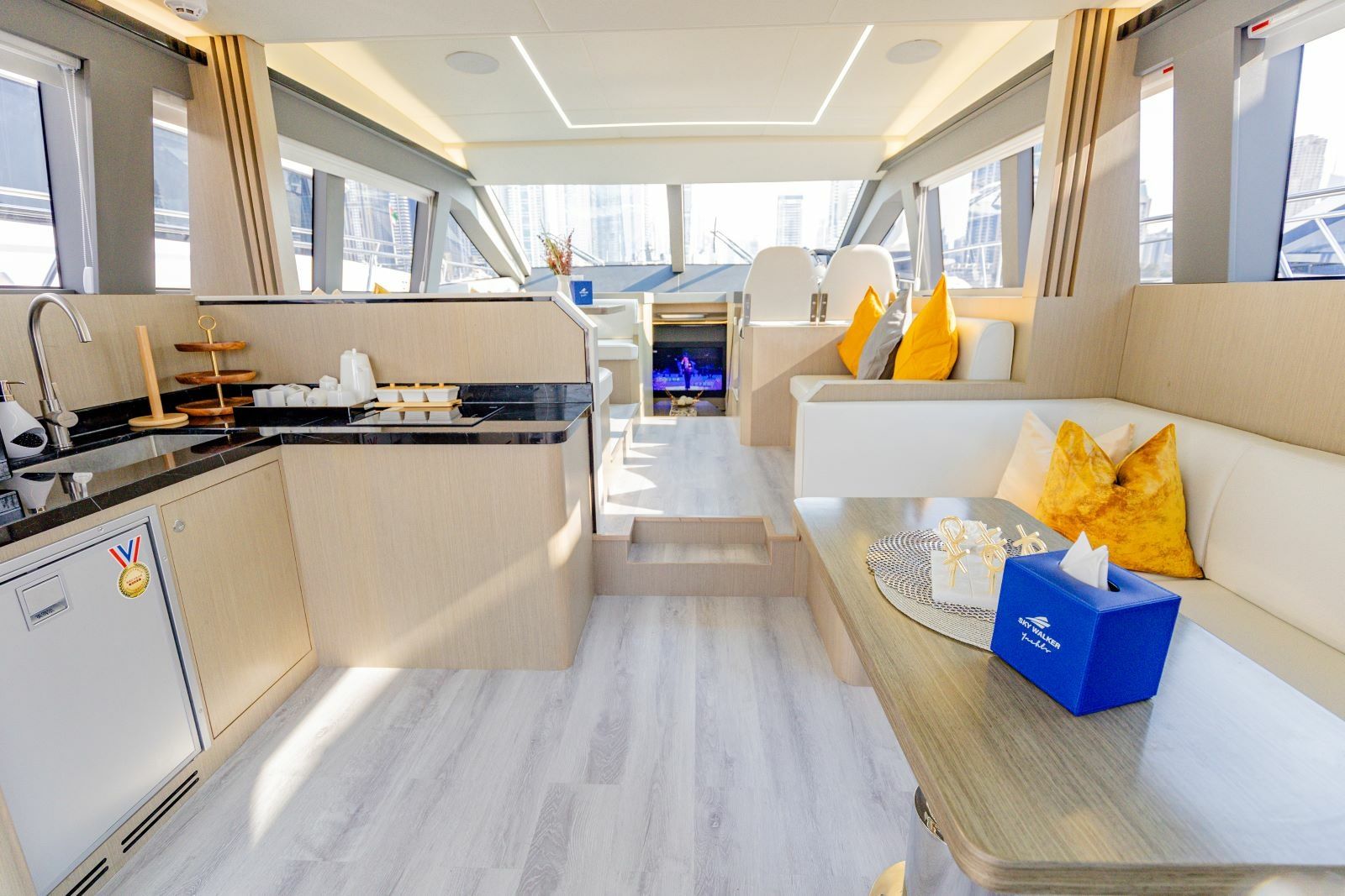 Custom Built 52 | Luna