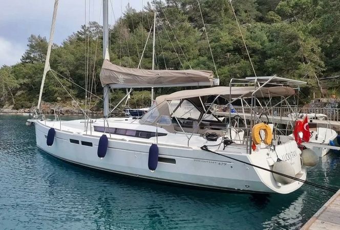 Jeanneau Sun Odyssey 479 | Lucky Rain