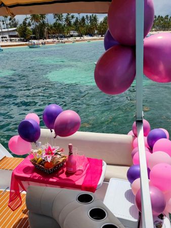 Rinker Fiesta 260 | Roka Nautica