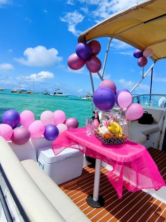 Rinker Fiesta 260 | Roka Nautica