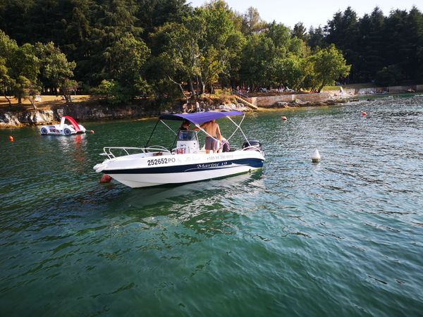 Marine 19 | Blueline