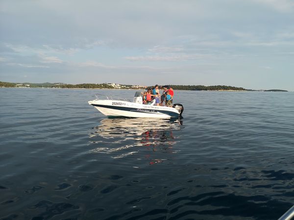 Marine 19 | Blueline