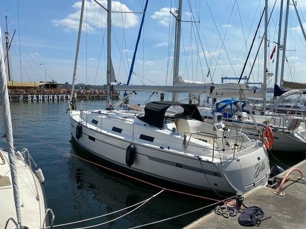 Bavaria Cruiser 36 | Bella