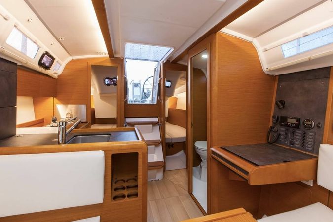 Jeanneau Sun Odyssey 349 | Spirit