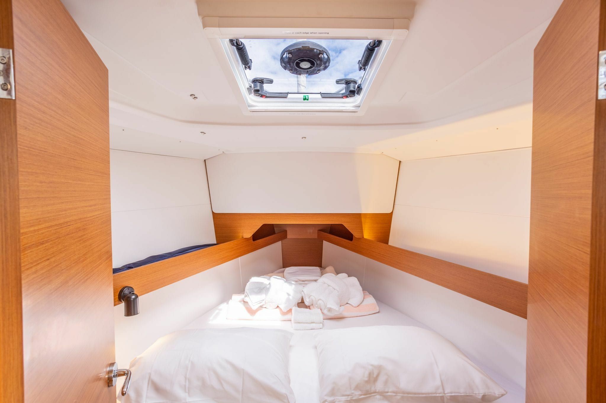 Jeanneau Sun Odyssey 349 | Mango 7