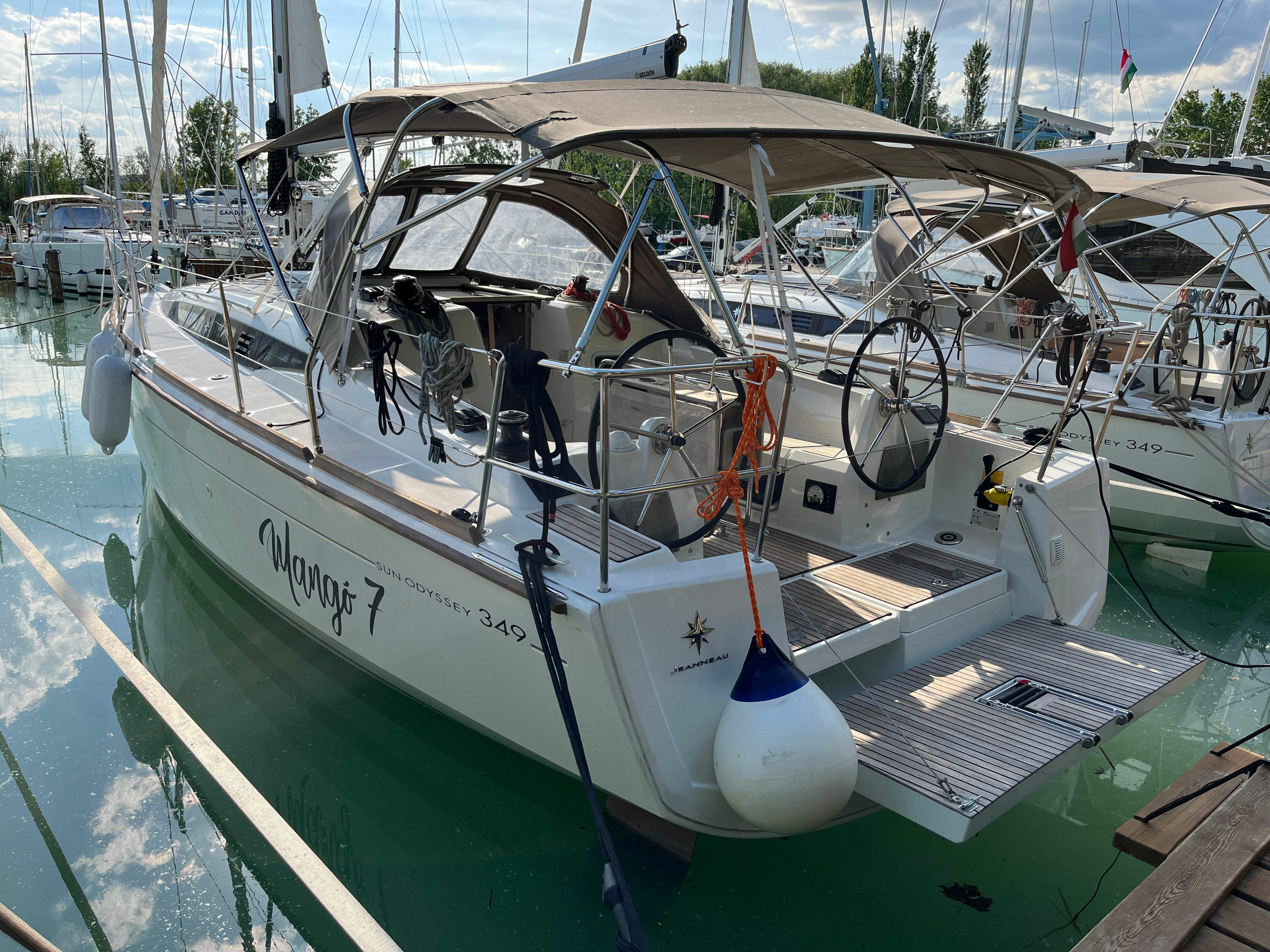 Jeanneau Sun Odyssey 349 | Mango 7