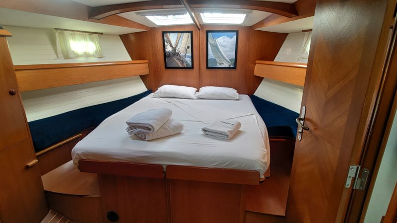Jeanneau Sun Odyssey 52 | Slow