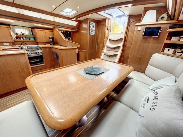 Jeanneau Sun Odyssey 52 | Slow