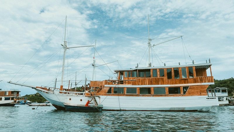 Custom Built 98 | Labuan Bajo