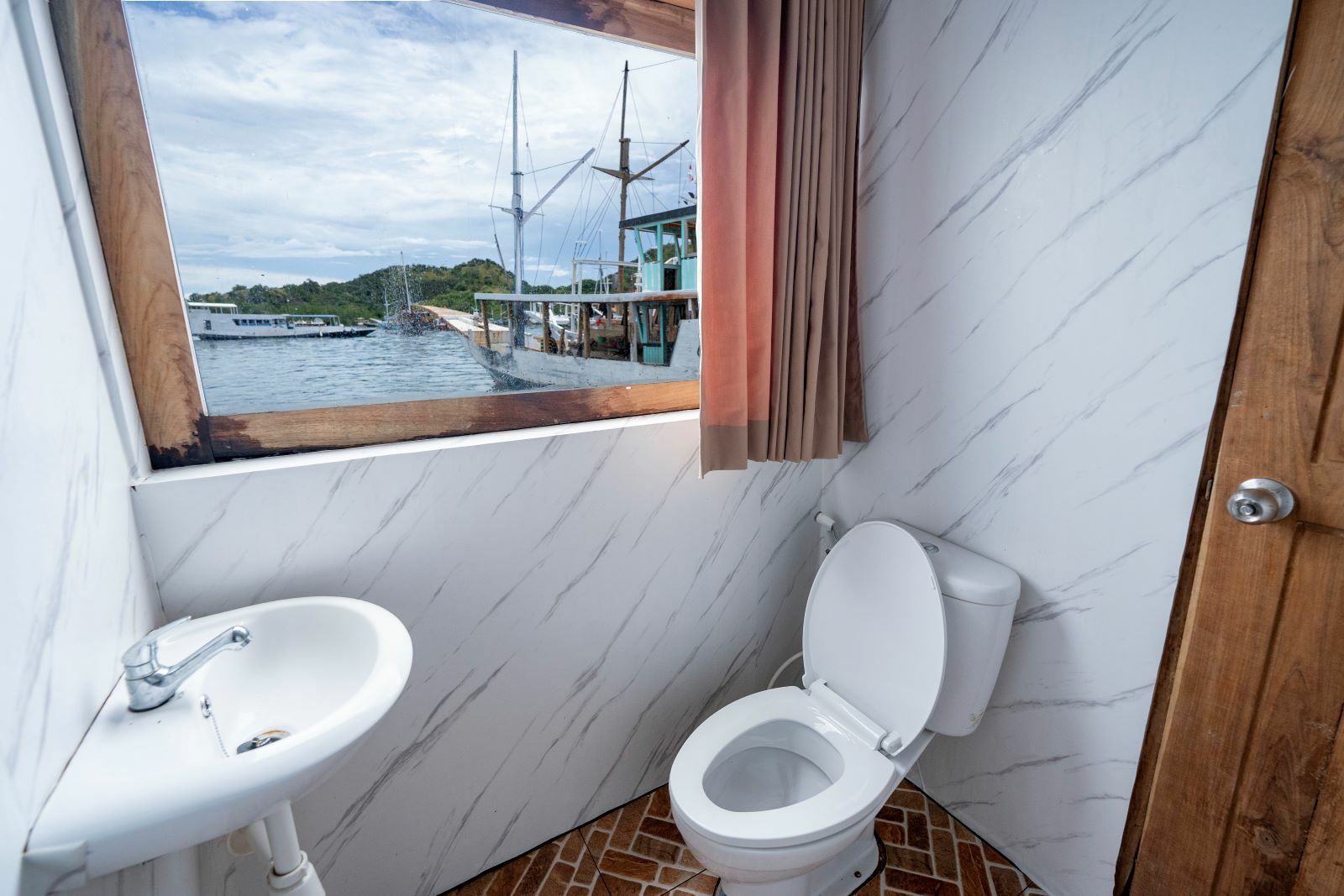 Custom Built 98 | Labuan Bajo