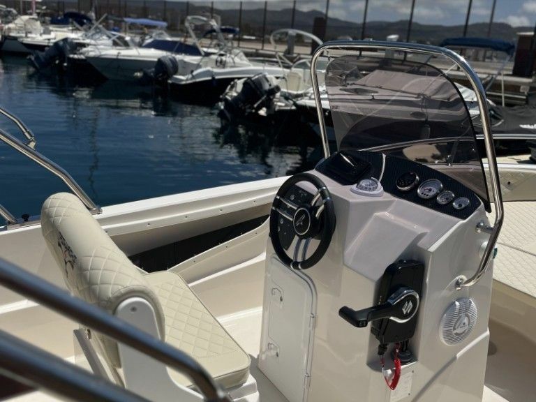 Trimarchi Amuni | Luna