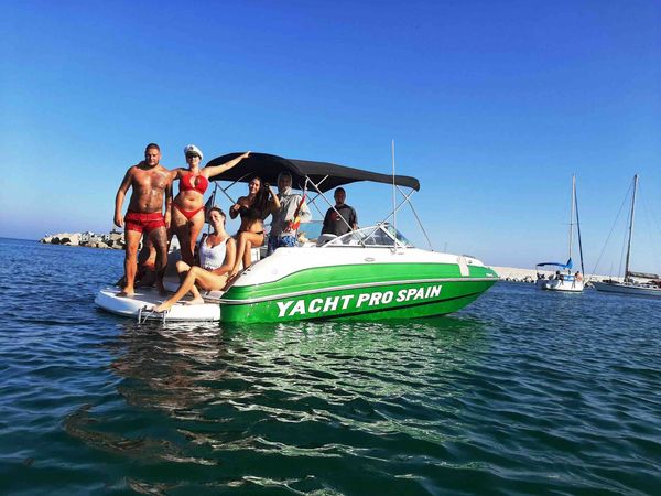 Chaparral 233 Sunesta | Kraken