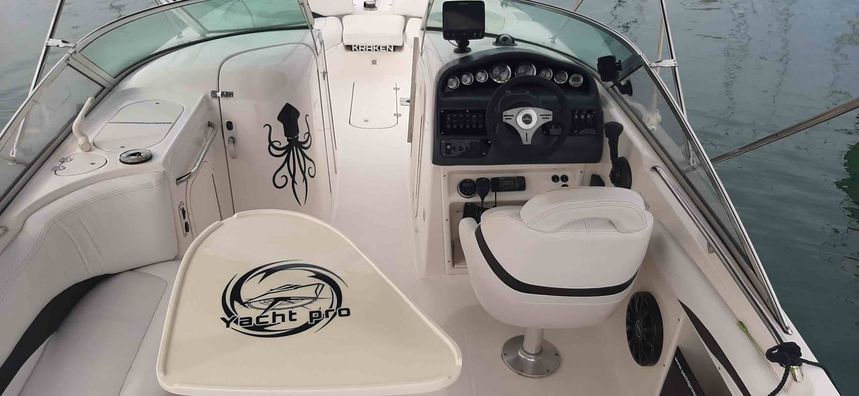 Chaparral 233 Sunesta | Kraken