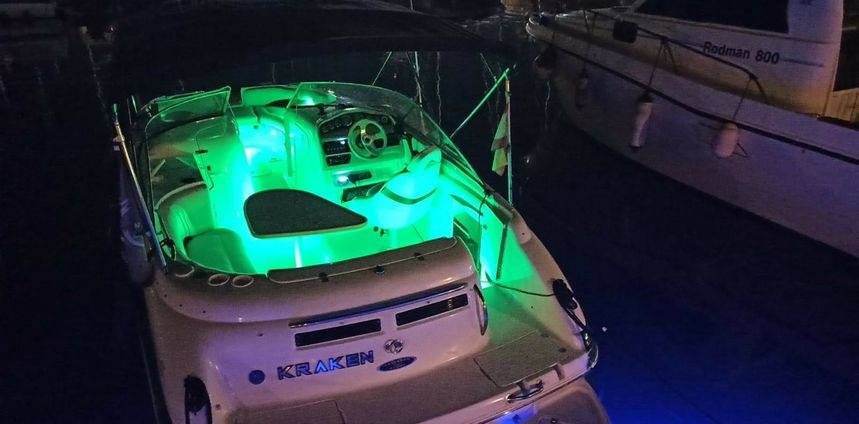 Chaparral 233 Sunesta | Kraken