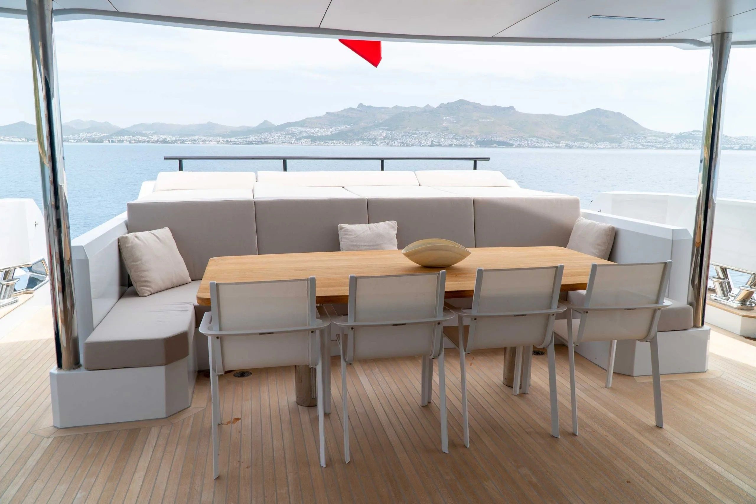 Blaundus Yachts B30 | Ezgy