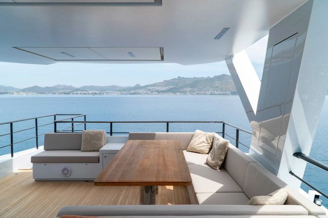 Blaundus Yachts B30 | Ezgy