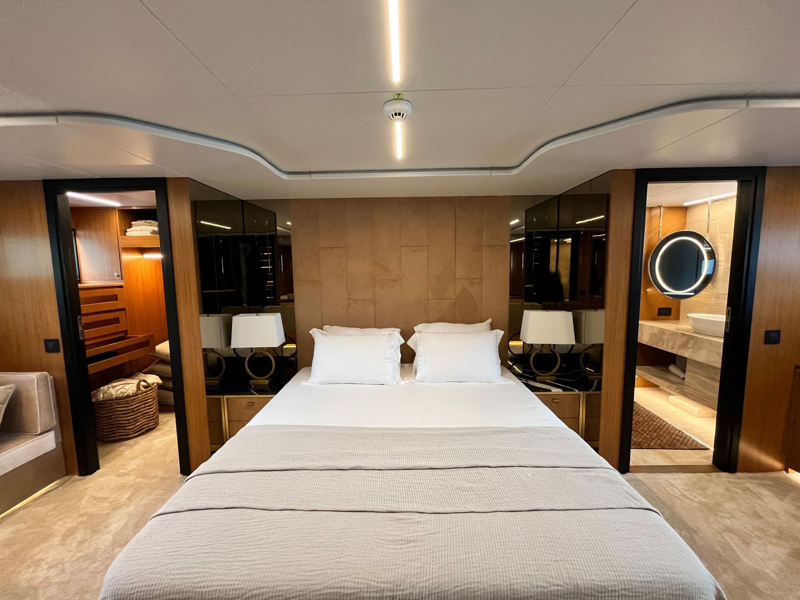 Blaundus Yachts B30 | Ezgy