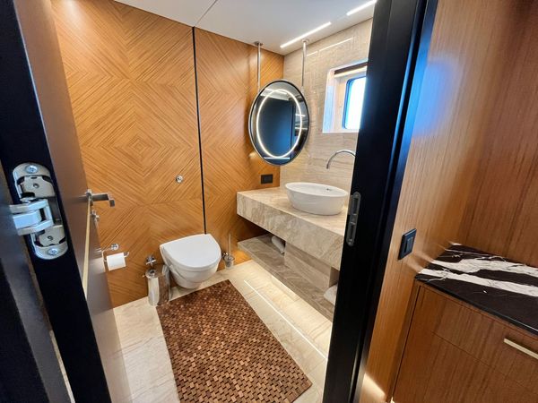 Blaundus Yachts B30 | Ezgy