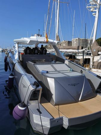 Canados Gladiator 631 | Next