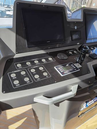 Canados Gladiator 631 | Next