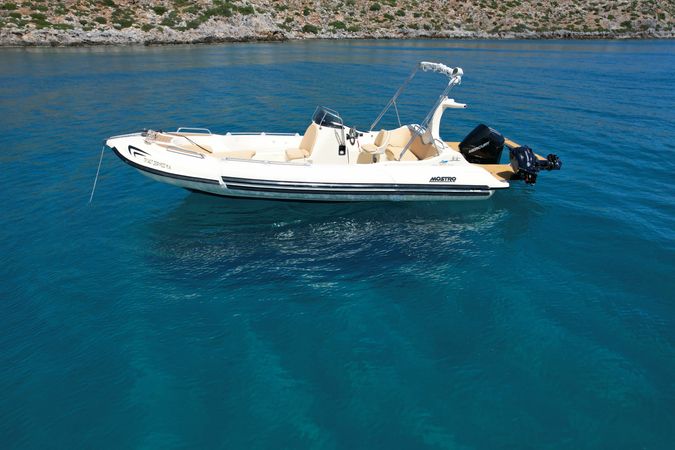 Mostro Family 700 | Zefyros