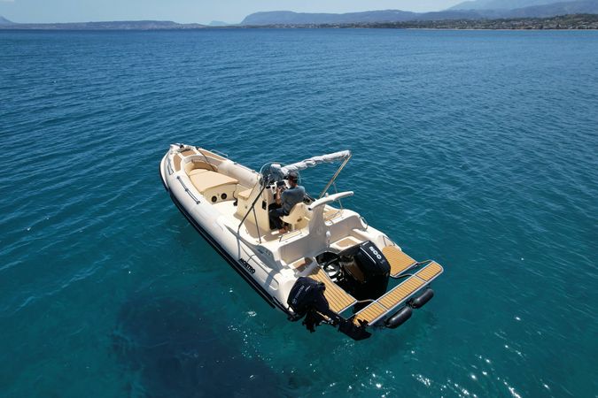 Mostro Family 700 | Zefyros