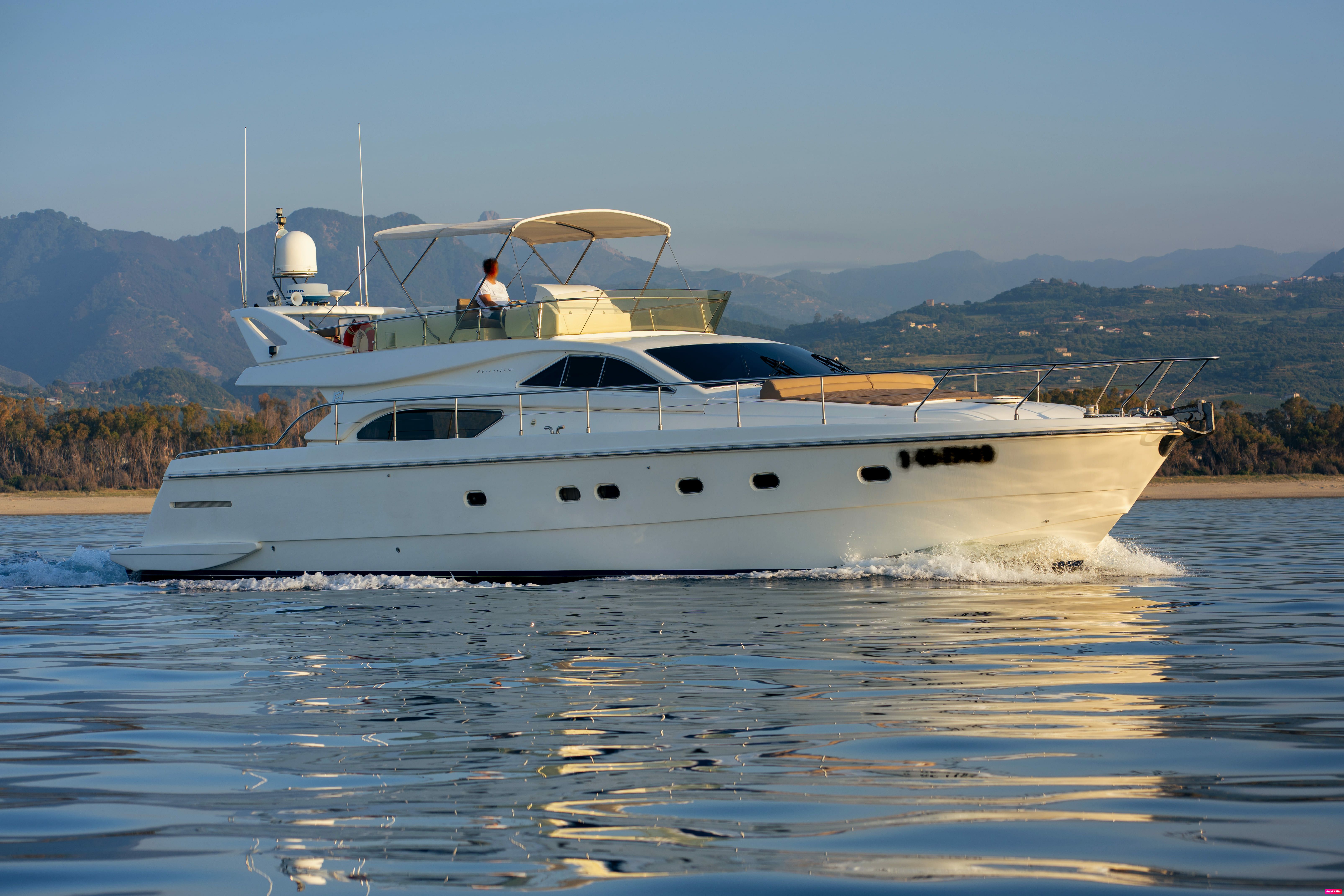 Ferretti 57 | Virgola