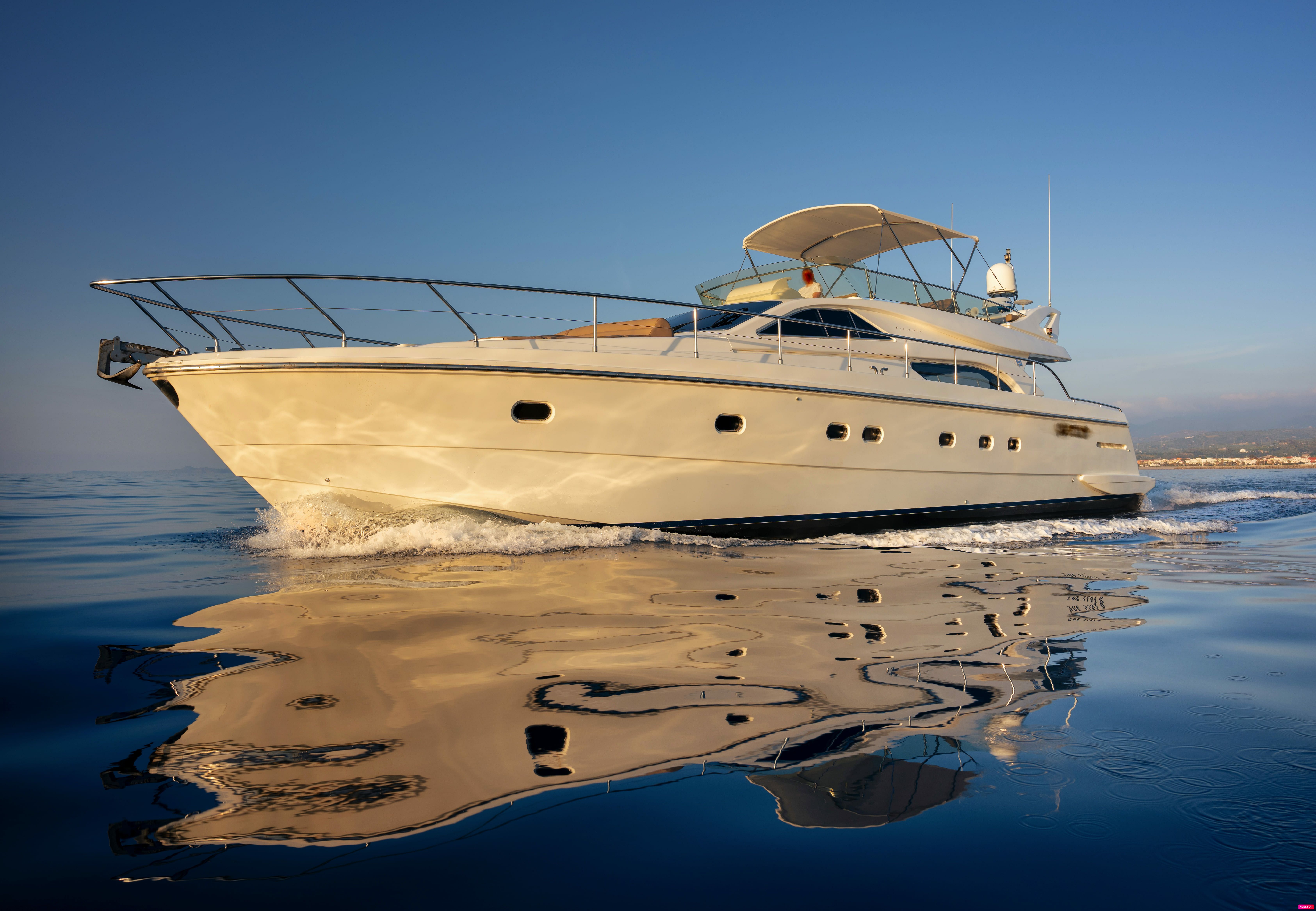 Ferretti 57 | Virgola